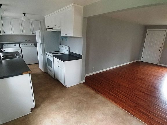 5th image of 4662 & 4664 Daisy St #4662
