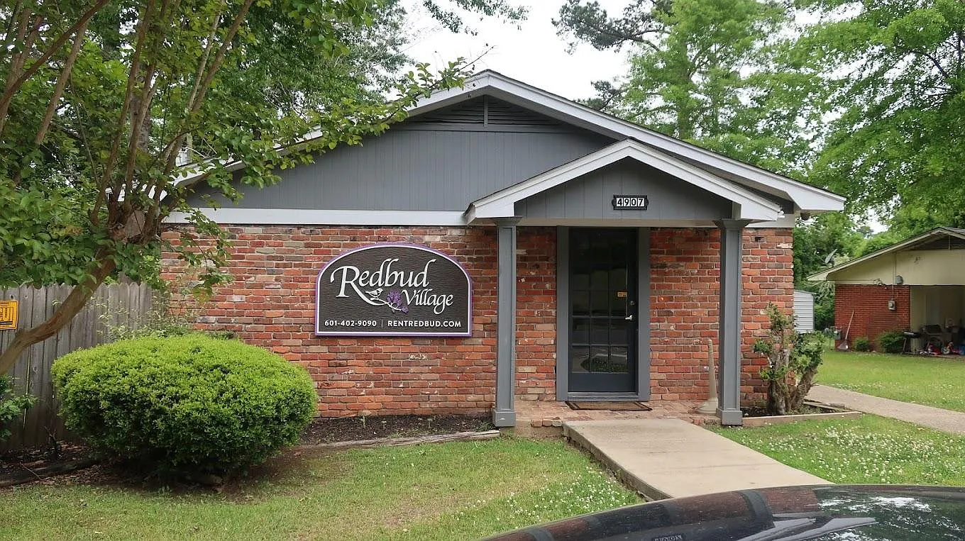 Redbud Village — Photo 1