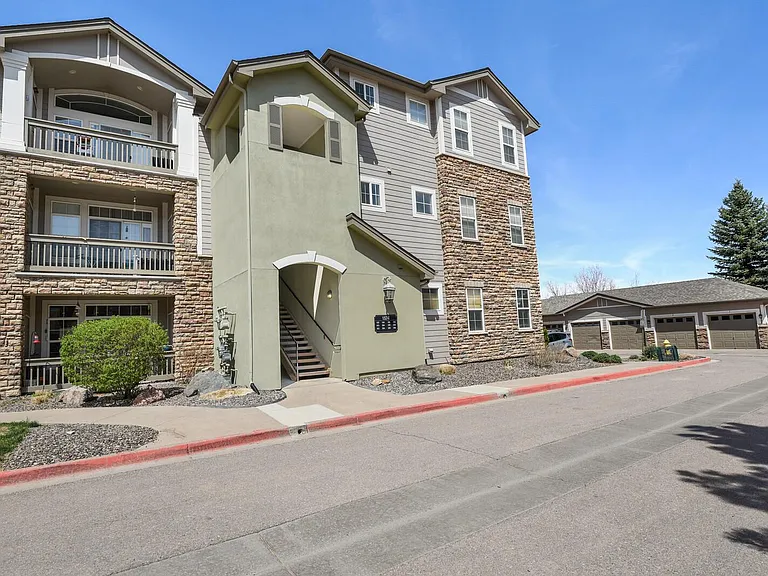 1574 Olympia Cir #203 — Photo 24