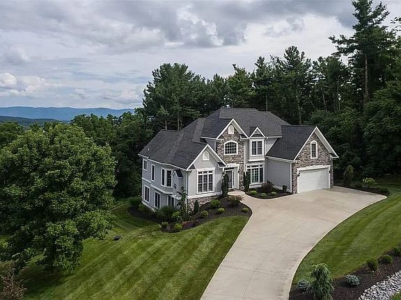 5th image of 125 Steeplechase Dr