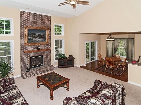 2nd image of 7031 Tamarind Ct