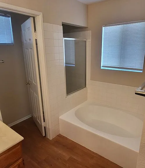 2057 Rosemary Ct — Photo 18
