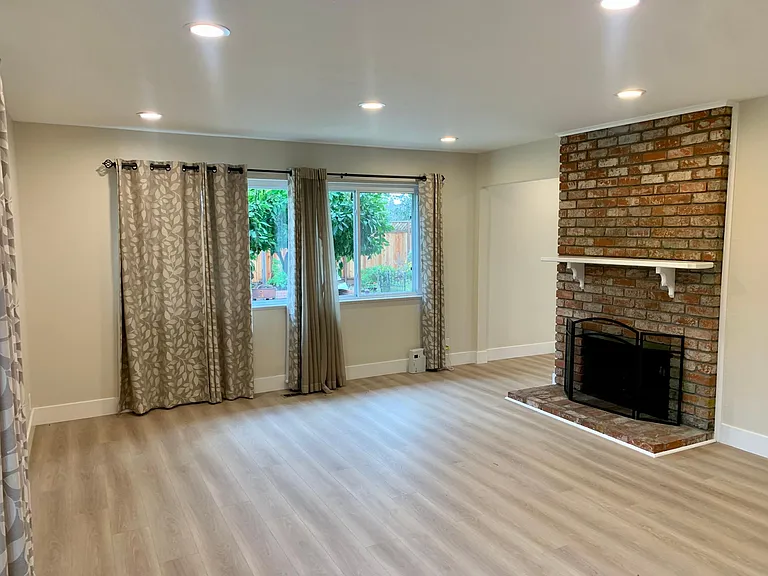 5540 Harwood Rd — Photo 16
