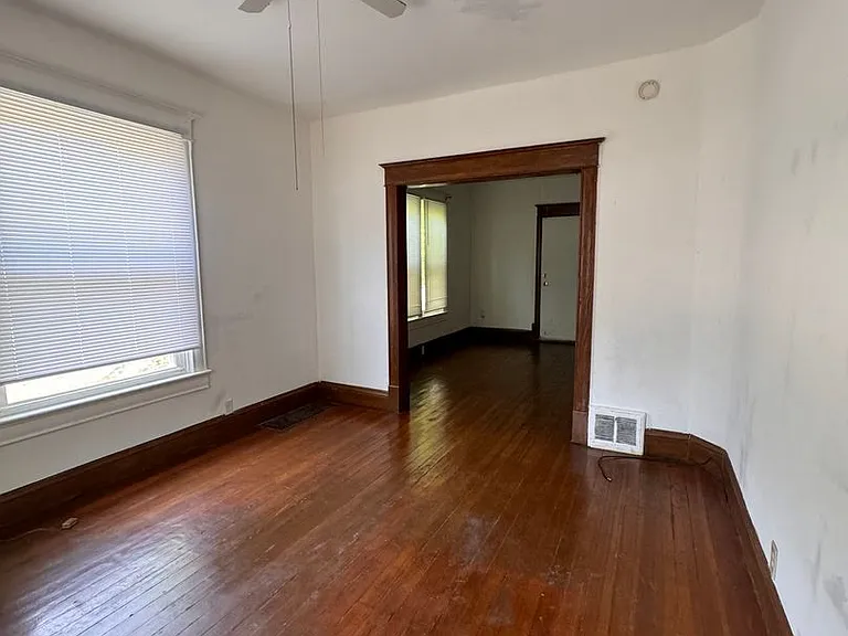 229 S Paul St — Photo 2