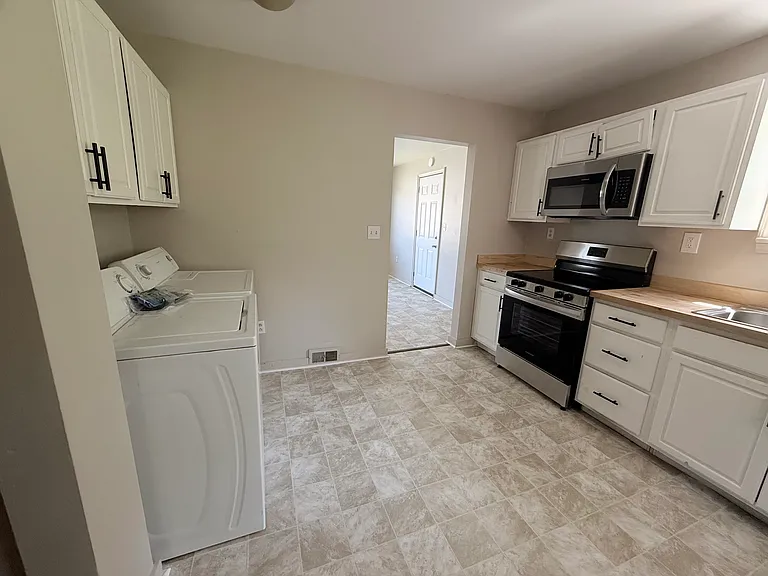 409 S Chestnut St — Photo 12