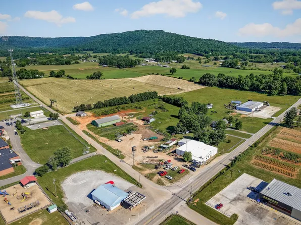 8526 Beersheba Hwy, McMinnville, TN 37110