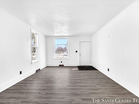 5th image of 1257 3rd St