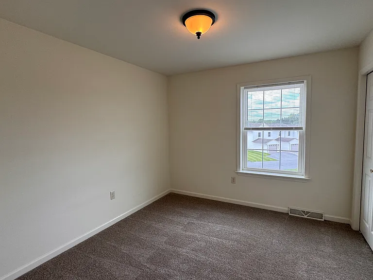 250 Limestone Dr — Photo 19