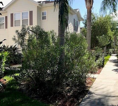 4th image of 5350 Diplomat Ct #105