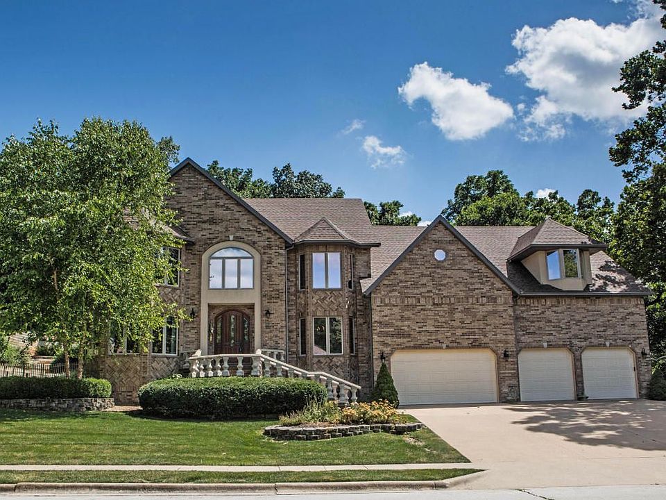 2212 E Nottingham St, Springfield, MO 65804 Zillow