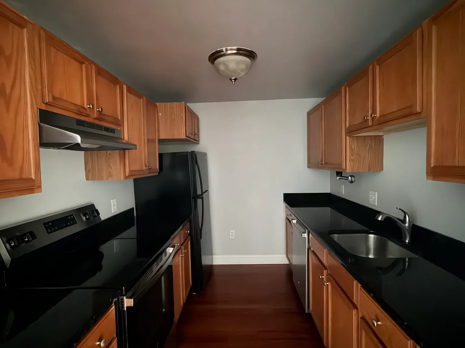 2 bed, 918 sqft, $1,995 — Photo 4