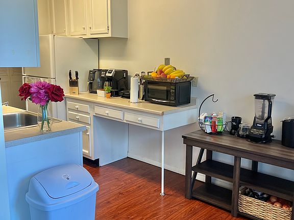 5th image of 2 Shrewsbury Green Dr Unit I