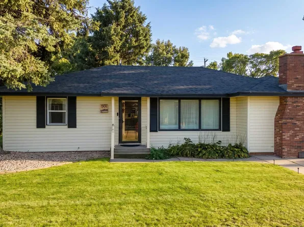 501 E 13th St, Cozad, NE 69130