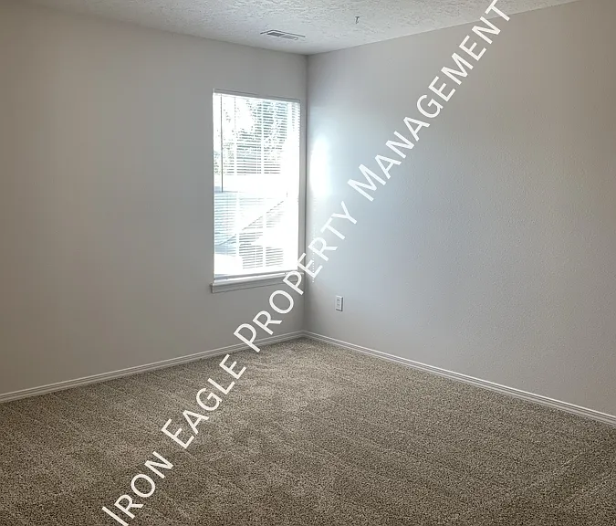 2998 W Marbeth Ct — Photo 5