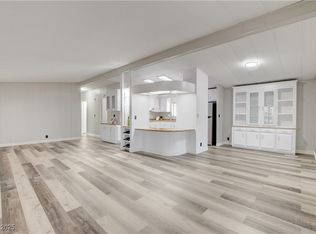 5572 Tres Piedras Rd, Las Vegas, NV 89122