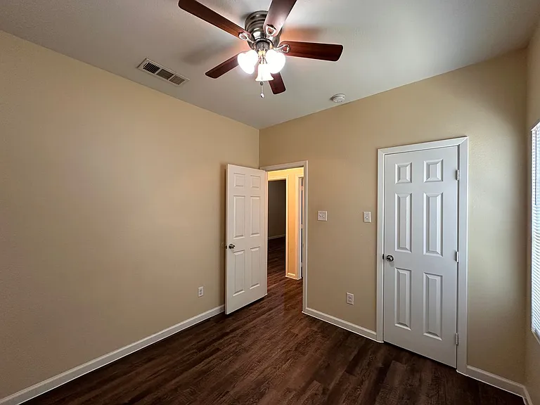 7511 Novella Dr — Photo 11