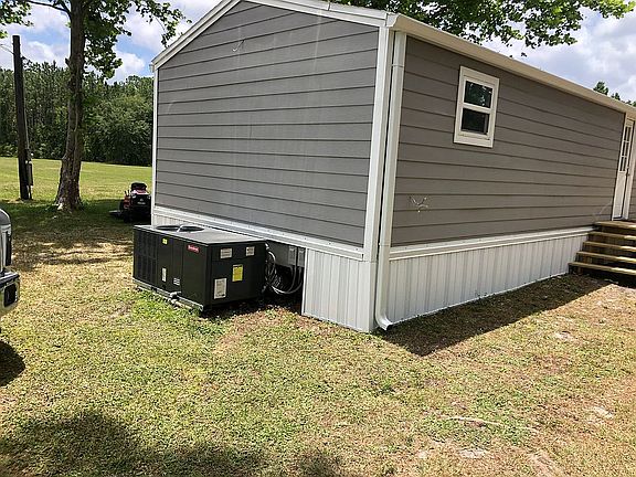 2nd image of 935 Shedd Ln