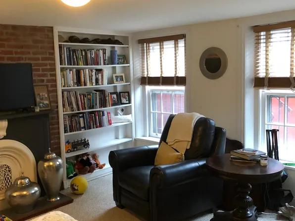 411 Independence Ave SE #B, Washington, DC 20003