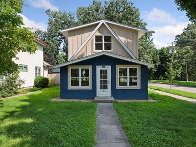 3726 E Minnehaha Pkwy, Minneapolis, MN, 55406