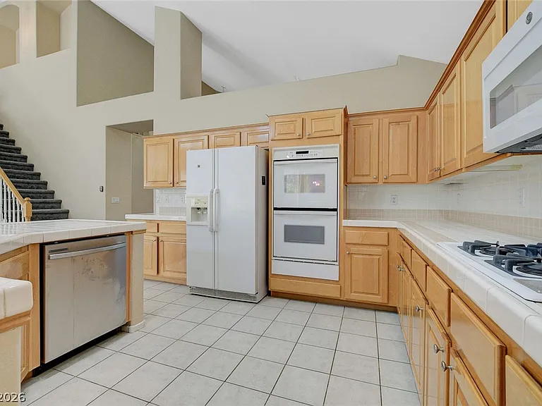 1209 Corona Valley St — Photo 17