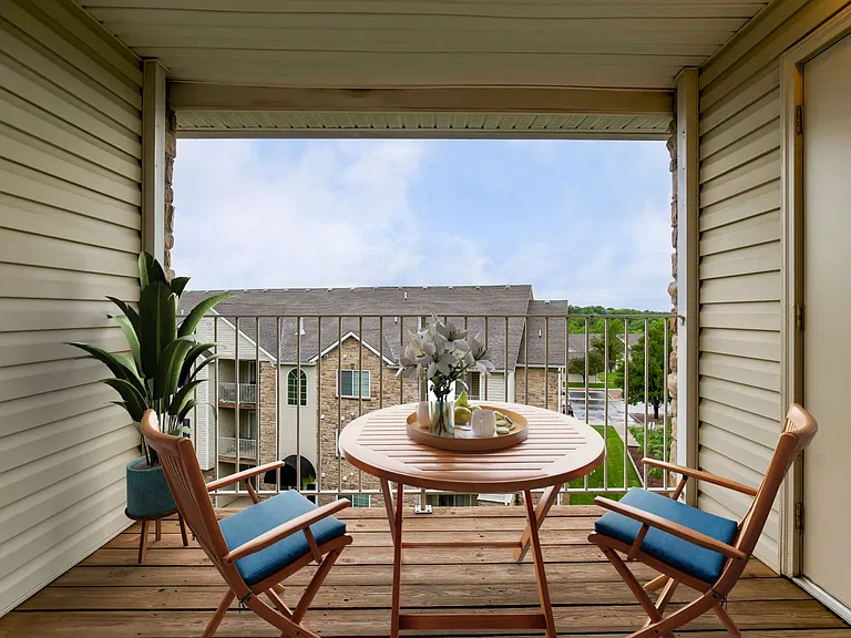 One Bedroom - 1 Bed / 1 Bath - 886 Sq.Ft.
