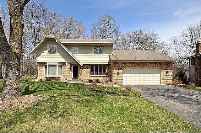 1st image of 3040 Holly Ln N