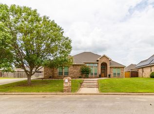 1102 Sparrow St, Decatur, TX 76234