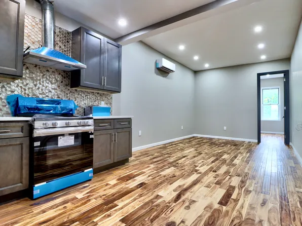 662 Seneca Avenue image 5 of 15