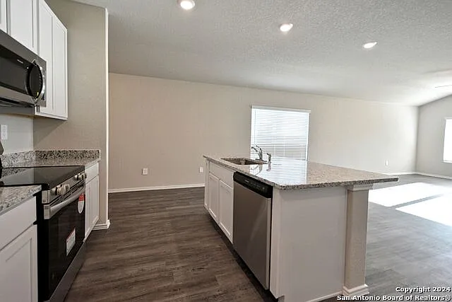 1136 Whitneyway Ln — Photo 8
