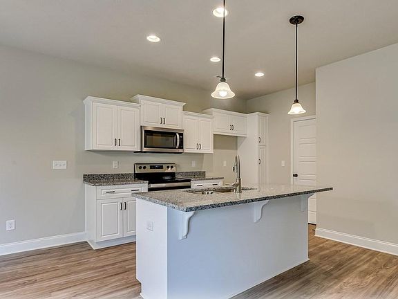 3rd image of 112 Fenwick Ct Lot 18