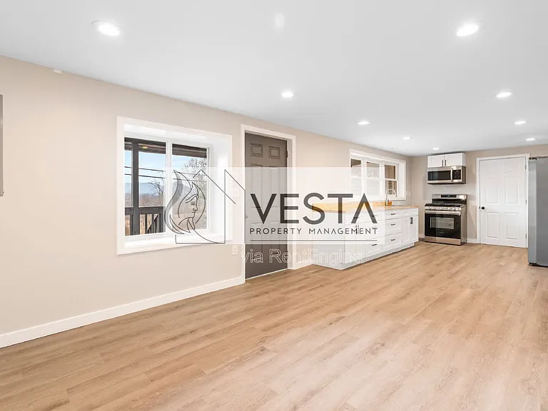 2383 Dutch Cove Rd #1 — Photo 6