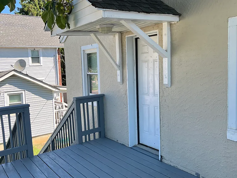 23 Stanton Ave #B — Photo 3
