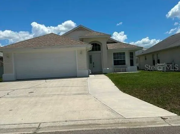 1525 Challenger Ave, Davenport, FL 33897