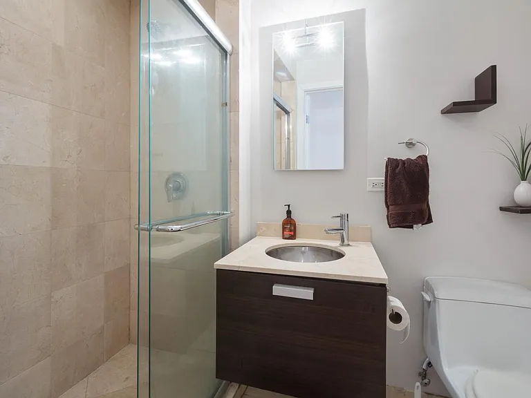 1655 N Fairfield Ave #301 — Photo 9