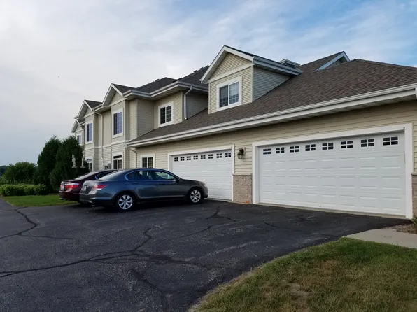 1620 Grey Fox Trl, Mukwonago, WI 53149