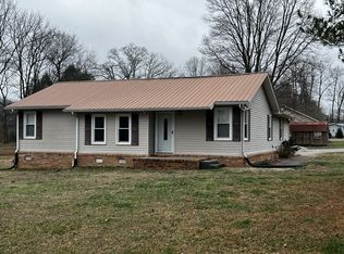462 Blue Springs Rd, Hillsboro, TN 37342
