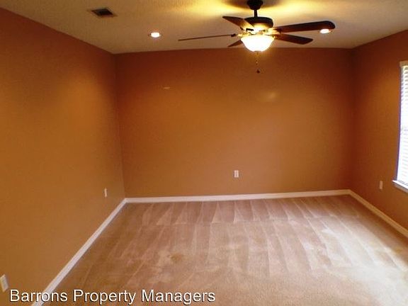 5th image of 1307 Connemara Cir