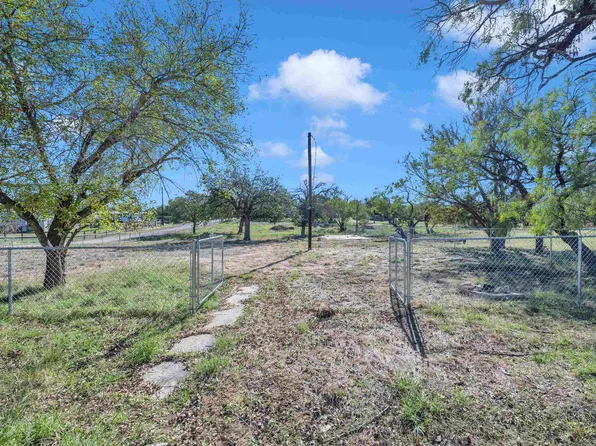 238 E Briar Street, Granite Shoals, TX 78654