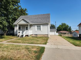 913 E Main St, Knoxville, IA 50138