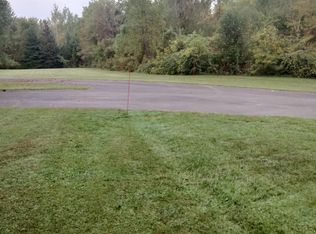 52079 Eleven Mile Rd, South Lyon, MI