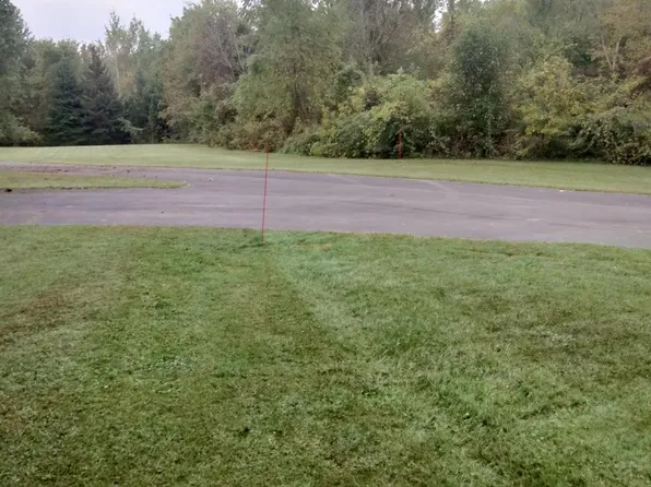 52079 Eleven Mile Rd, South Lyon, MI 48178