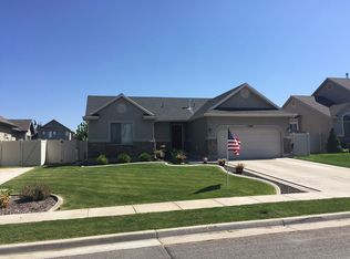 1398 N 2475 W, Clinton, UT 84015