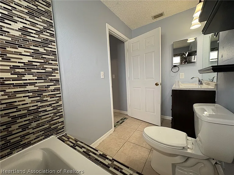 3928 Mendoza Ave — Photo 12