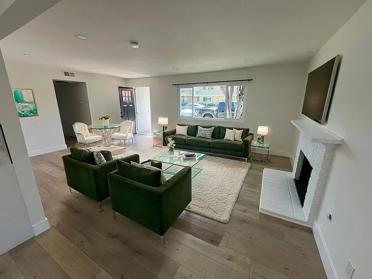 17372-17412 Dairyview Cir — Photo 3