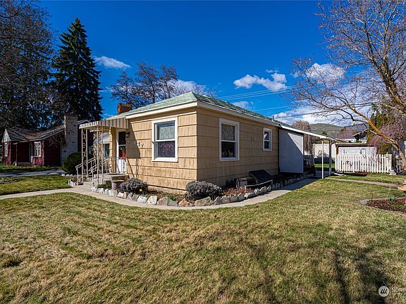 4th image of 427 E Wapato Avenue