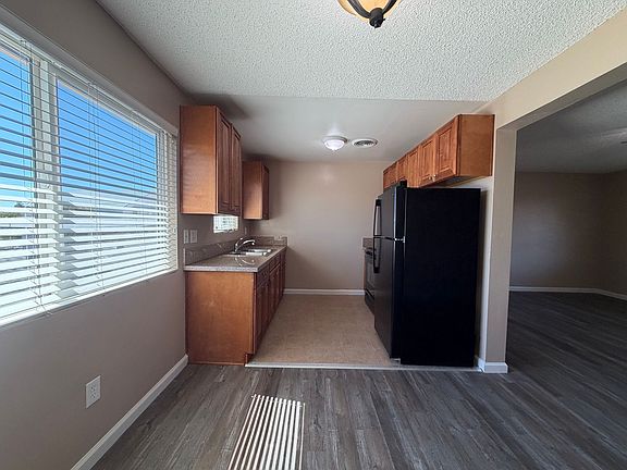 4th image of 2520 Bishop Dr APT 200