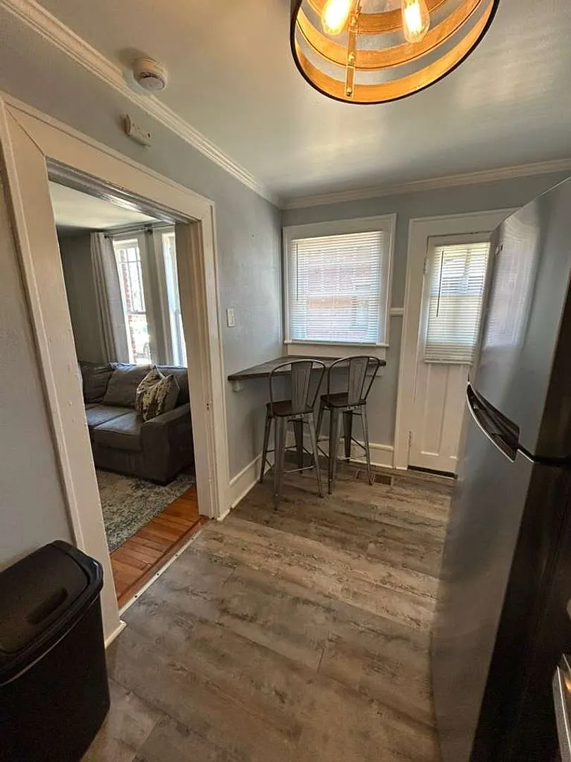 22 W Earle Street — Photo 4