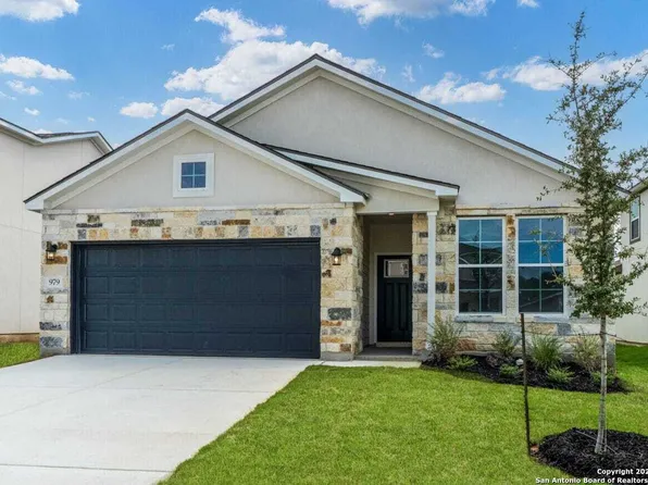 979 Manger Lane, New Braunfels, TX 78130