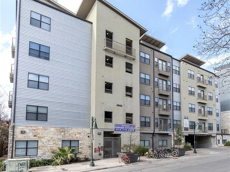 2502 Leon St #312 — Photo 6