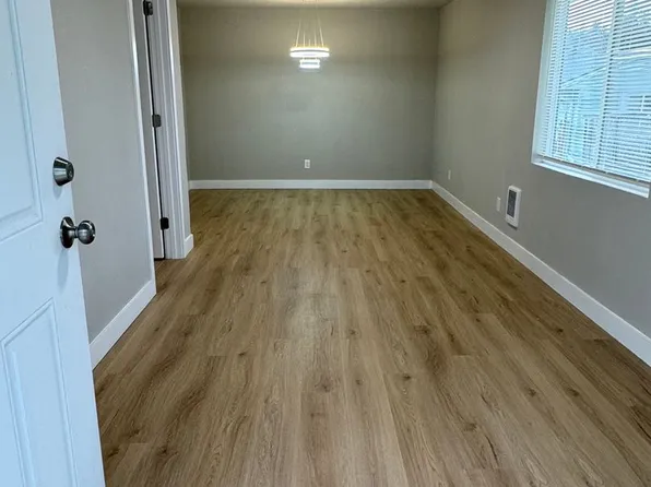 142 A 4th Ave SW, 142 4th Ave SW APT 2, Pacific, WA 98047